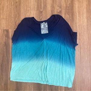 Young fabulous and broke women short sleeve top size‎ medium ombré blue